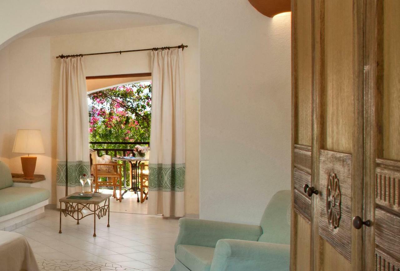 Resort Cala Di Falco Cannigione Exteriör bild